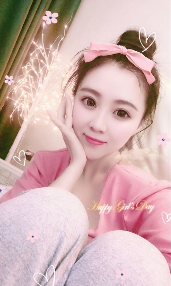 六间房美女秀场直播手机版的简单介绍-第1张图片-太平洋在线下载