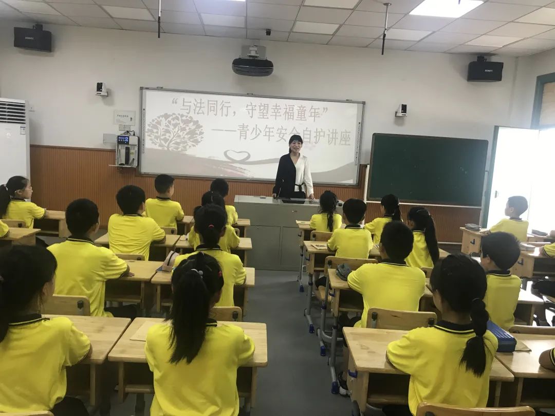 金石榴家长苹果版娃娃屋全新版全部解锁下载苹果-第2张图片-太平洋在线下载